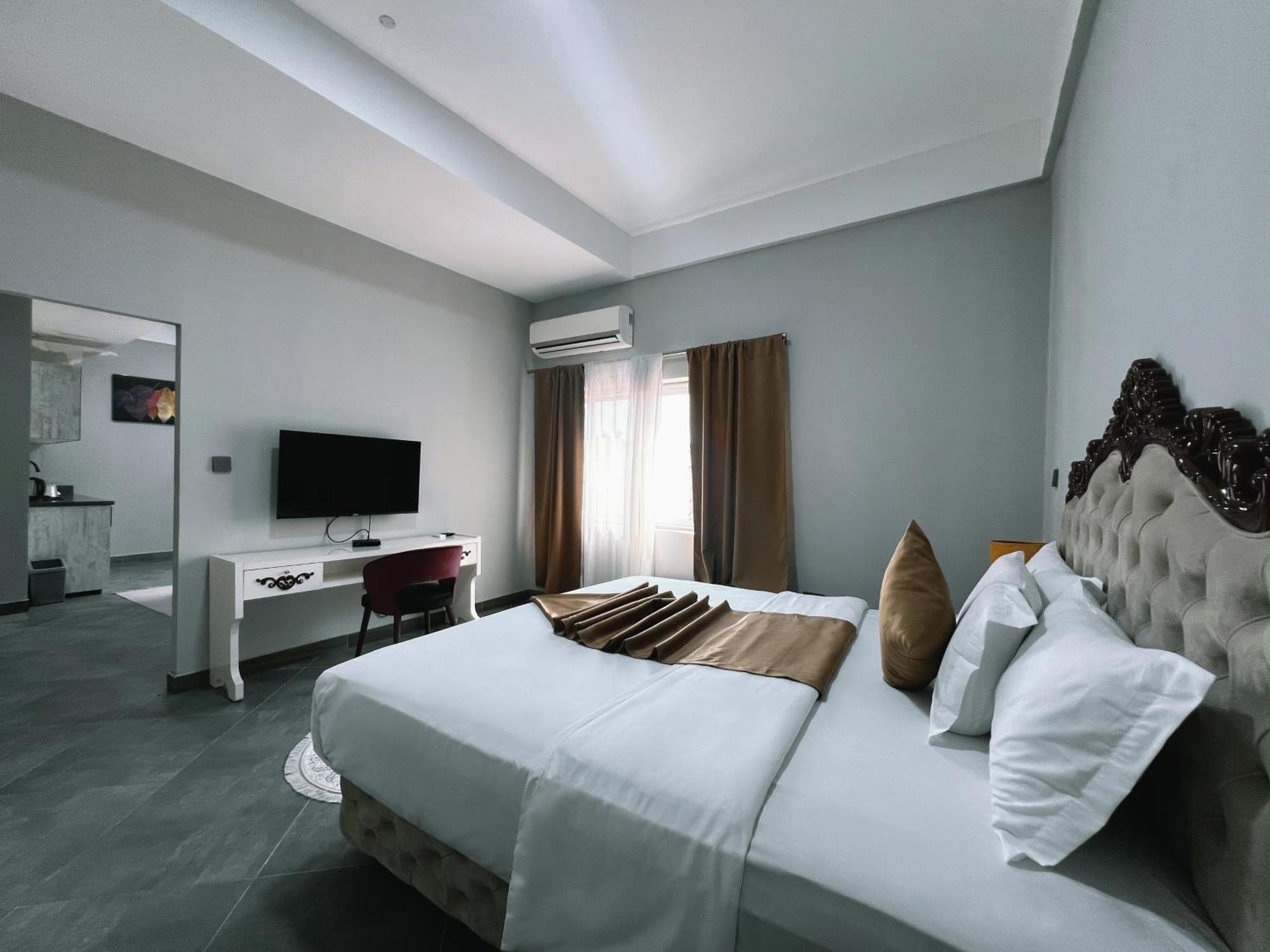 Euro Homes Hotel Accra Exteriér fotografie
